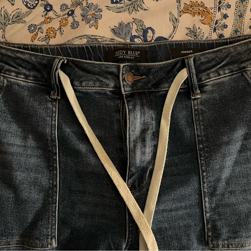 Judy Blue Dark Wash Denim Joggers with Cream Drawstring